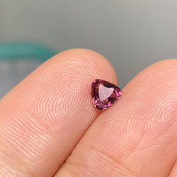 RS4-22 宝石質 高貴の蘇芳紫色 スピネル ミャンマー産 ルース 三角形 1枚目の画像