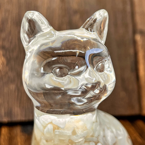 猫の日に!【1点もの】猫 オルゴナイト ムーンストーン 置物 猫の日に!【1点もの】猫 オルゴナイト ムーンストーン 置物