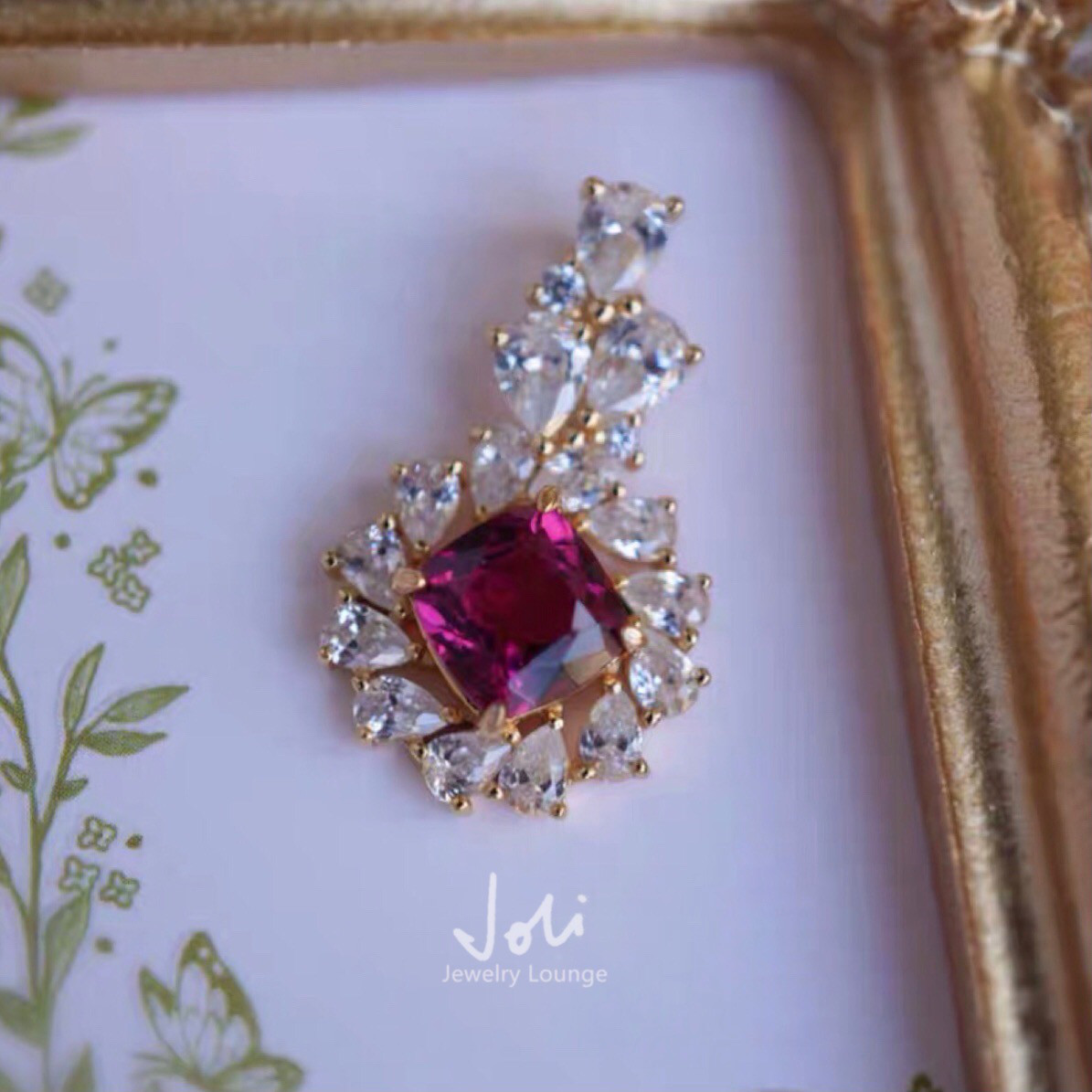 【ロイヤルワルツ】 天然ルベライト レッドトルマリン ピンク キラキラ ペンダントトップ(チェーンなし)レトロ