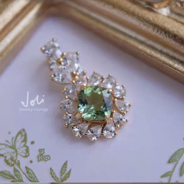 【ロイヤルワルツ】 天然グリーントルマリン キラキラ ペンダントトップ(チェーンなし)レトロ ブルー 青緑