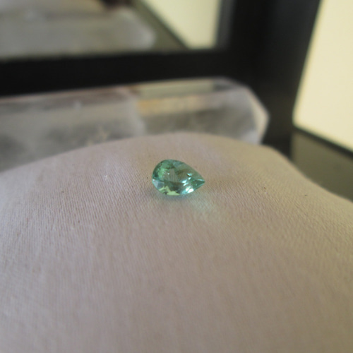 N.009 パライバトルマリン・ルース 0.4Ct バターリャ産（ブラジル  