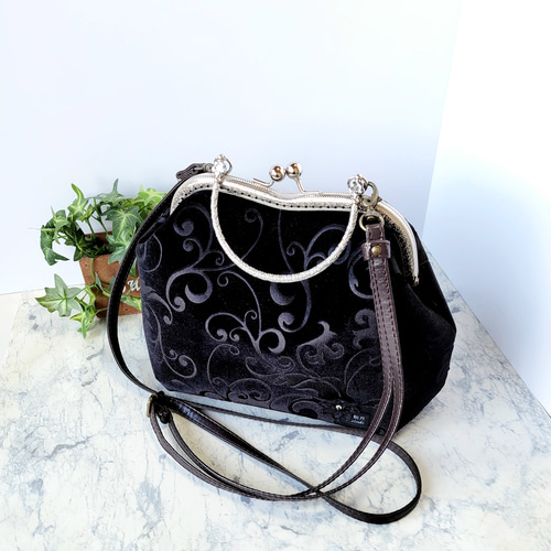 プチフラワー口金の8本ダーツマチがま口バッグ(ワンウェイベロア