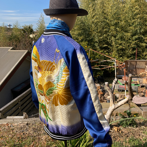 オーダー品】着物リメイクスカジャン リバーシブル 鷹横振り刺繍 産着