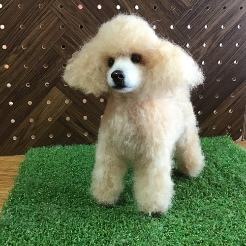 トイプードル（アプリコット）立ち姿 羊毛フェルト コーギー