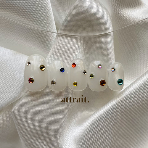 056》ホワイト 白 パーツ ストーン カラフル キラキラ かわいい