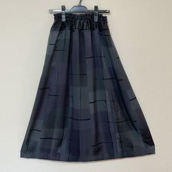 着物リメイク O2 ギャザースカート シルク   着物スカート 3枚目の画像