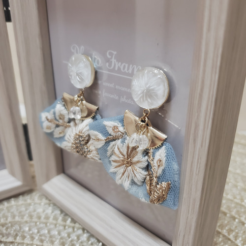 シンプルで可愛らしいインド刺繍リボン イヤリング/ピアス イヤリング 