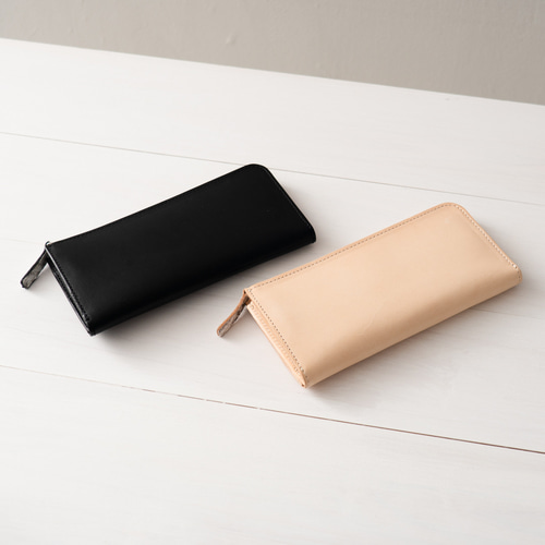 L字ファスナー長財布【白ヌメ革×ヘビ革】財布を開くとチラリと見える  