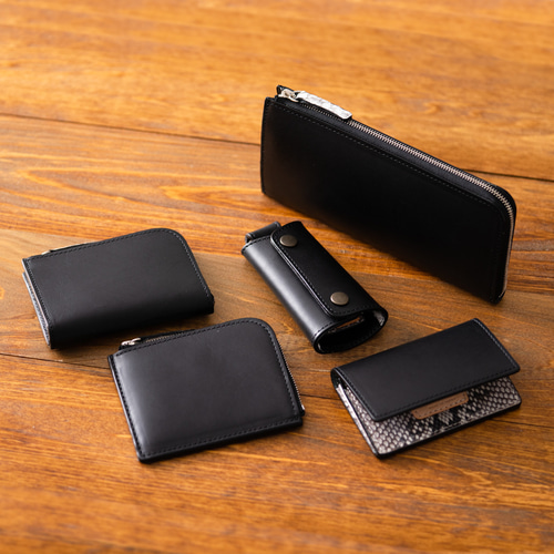 L字ファスナー 財布小銭入れ 黒ヌメ革×ヘビ革 さりげない本蛇革が