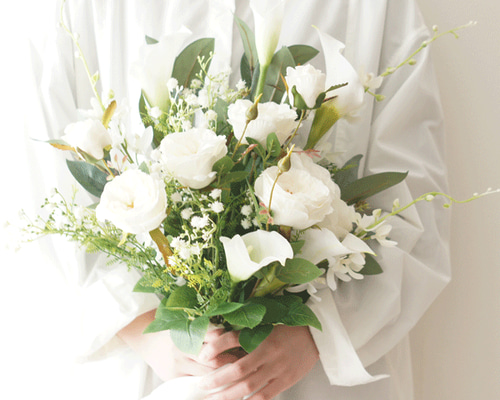 残り一点❣️アーティファシャルフラワーブーケ 結婚式ブーケ グリーンブーケ ブーケ f61c07aa921891547e42f17ad25f9d