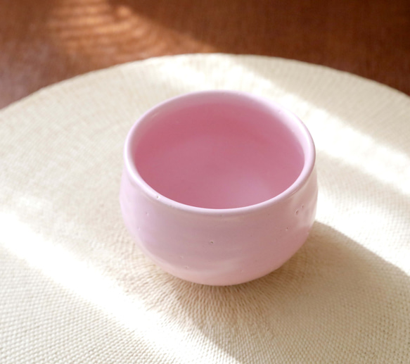 ころんと丸い 桜花釉の陶カップ 2枚目の画像