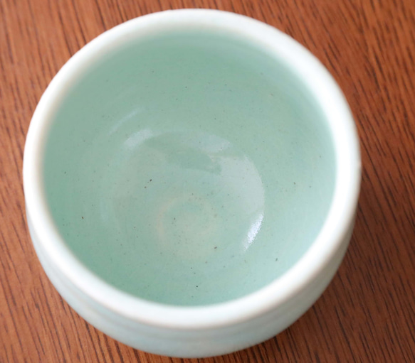 ころんと丸い 水色硝子釉の陶カップ 8枚目の画像