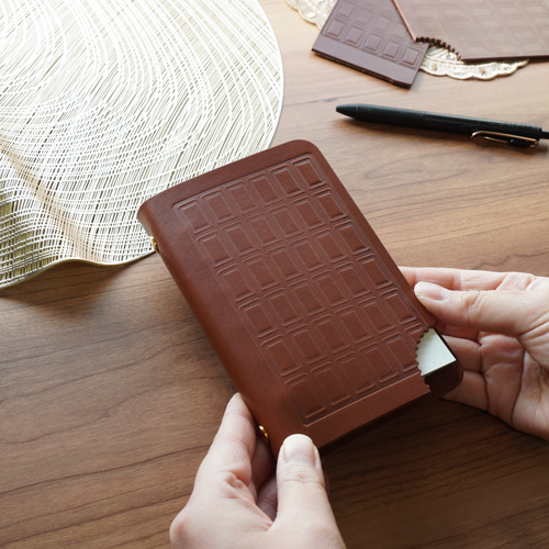 かじられちゃったチョコ×M6システム手帳カバー(ミニ6穴リング) 手帳