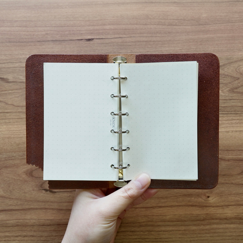 かじられちゃったチョコ×M6システム手帳カバー(ミニ6穴リング