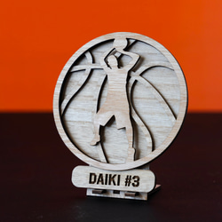 番号と名前をオーダー　バスケット部員へ卒業プレゼント　Laser-Basketball Plaque-C 2枚目の画像