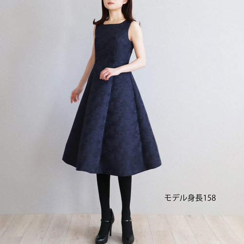 完売です！【春のセレモニーに◎】花柄ふくれジャガード パネルライン 