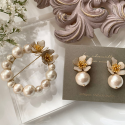 magnolia ブローチ&ピアスセット　卒入学式　母の日　贈り物　プレゼント 2枚目の画像