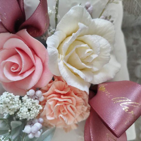 粘土のバラとカーネーション　上品なアレンジメント　２WAY　母の日、結婚記念日にも 2枚目の画像
