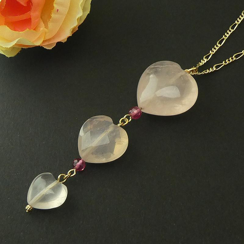 ローズクォーツ＋ピンクトルマリン　ハート型三連ペンダント　春色新作2024 桜ハンドメイド2024　一点物