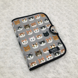 手作り☆手帳カバー☆小サイズ☆和柄グレーの黒ねこちゃん 1752．大人可愛い ねこ猫ネコ柄 母子手帳ケースM 手帳カバー 再販
