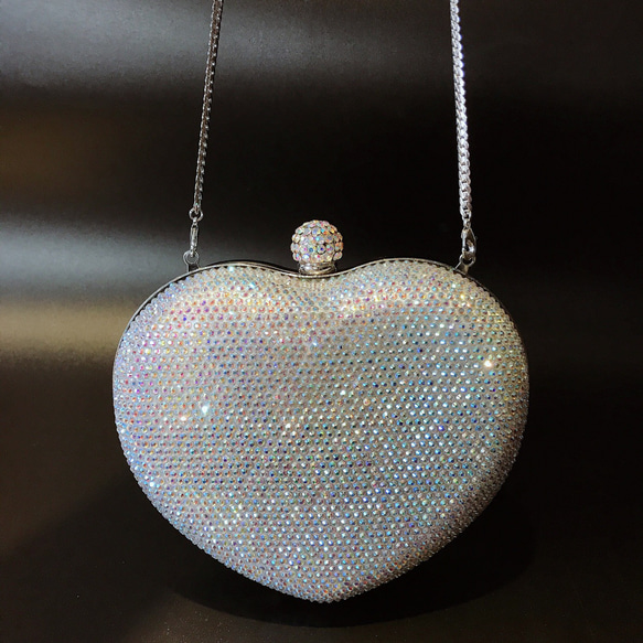爱心形状のフルダイヤモンドイブニングバッグ、レディース用ドレスラインストーンクラッチ、取り外し可能なチェーン付きクリスタ 2枚目の画像