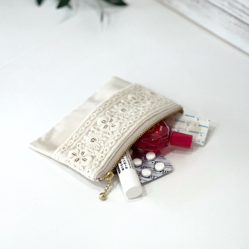 インド刺繍リボン】ポケットティッシュ ケース ポーチ うり 通販