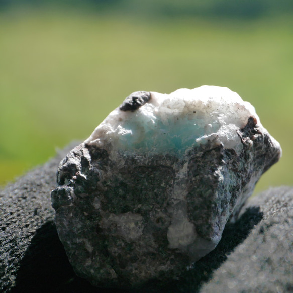 天然石ラリマー約20g約34×21mm(ドミニカ共和国産)母岩付き原石ラフロック鉱物鉱石[lar-240214-01] 7枚目の画像