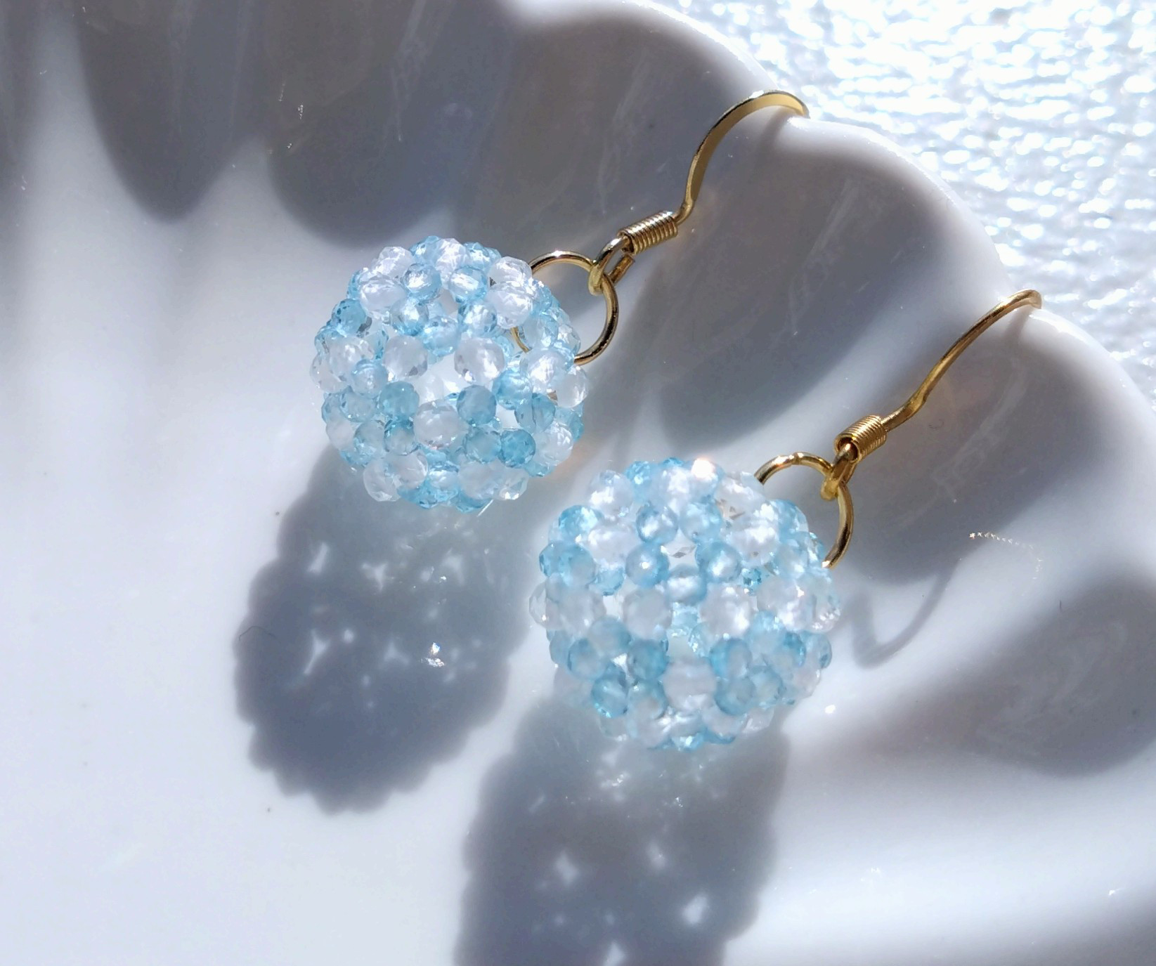 スカイブルートパーズ×クリスタル 神聖幾何学フラーレン　ピアス•イヤリング