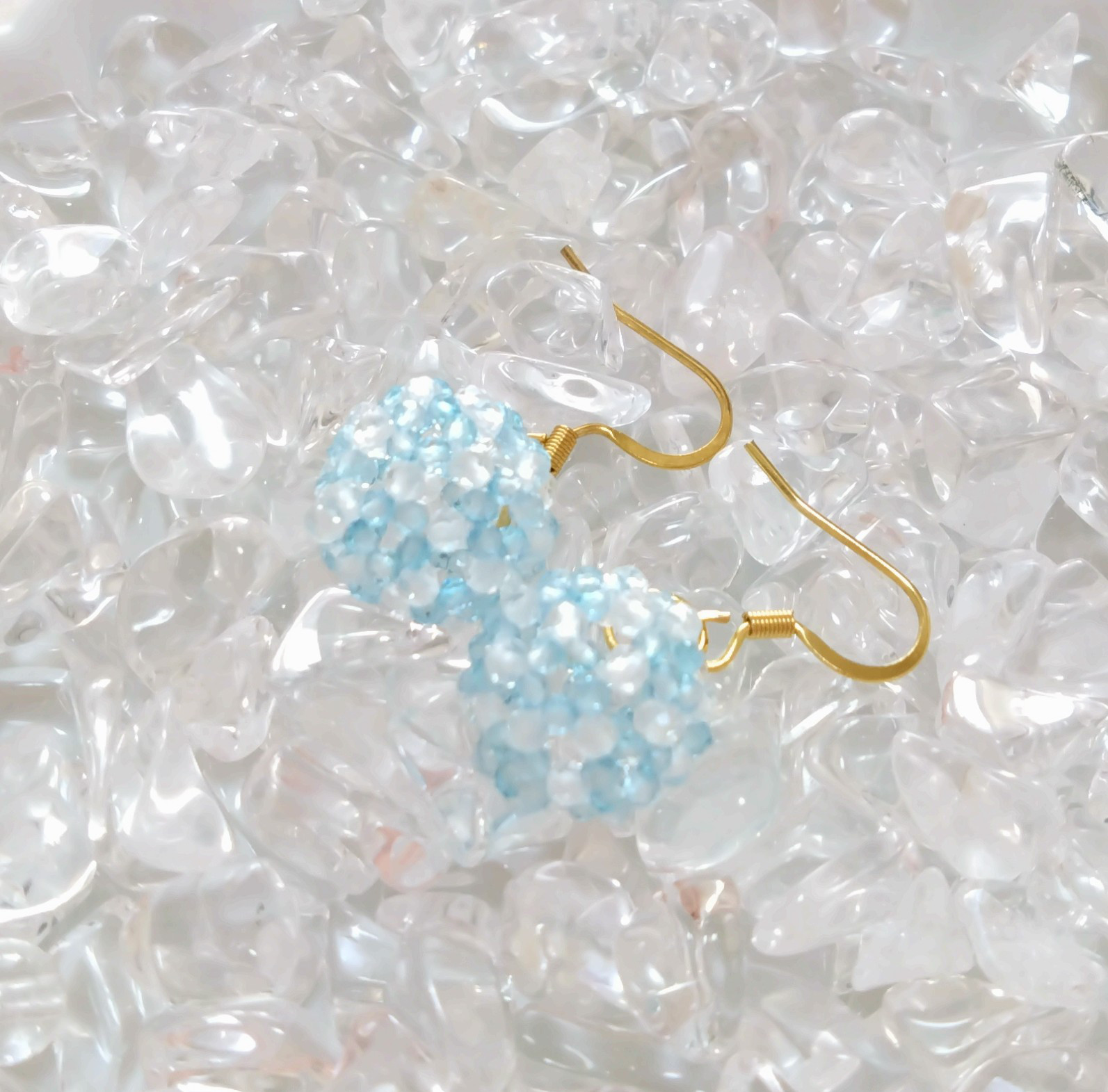 スカイブルートパーズ×クリスタル 神聖幾何学フラーレン　ピアス•イヤリング