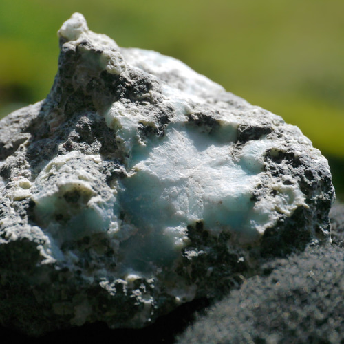 天然石ラリマー約36g約43×20mm(ドミニカ共和国産)母岩付き原石 天然石ラリマー約36g約43×20mm(ドミニカ共和国産)母岩付き原石