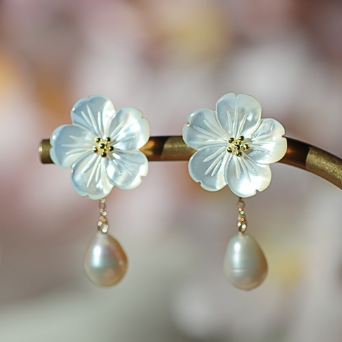 桜ピアス 2色 シェル パール 桜 梅 春 ピンク 14kgf 2way 花