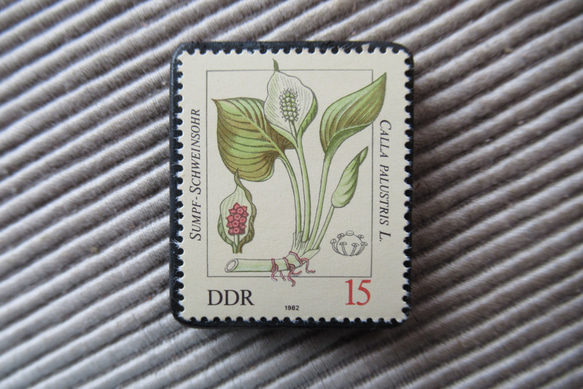 ドイツ　植物切手ブローチ9419 1枚目の画像
