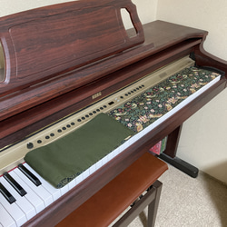 88鍵ピアノ・電子ピアノ鍵盤カバー/「いちご泥棒」黒×緑使用 3枚目の画像