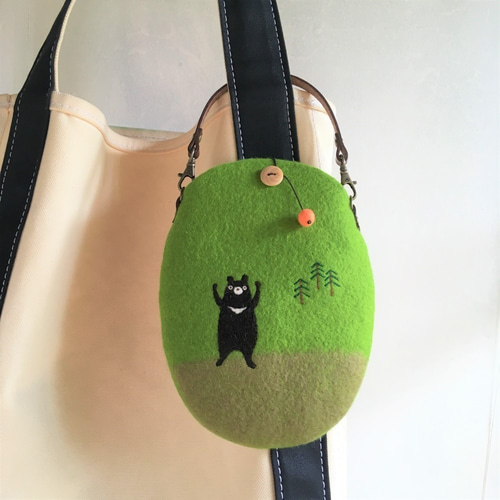羊毛フェルト猫のバッグチャームを兼ねた小物入れ 茶トラ猫
