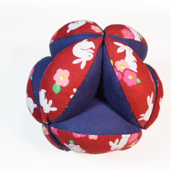 キッキングボール (ウサギ×紺) モンテッソーリ ベビーボール 回転ゴマ 布おもちゃ 知育玩具 赤ちゃん 3枚目の画像