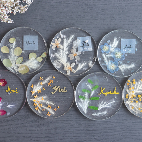 ✨新春SALE✨No.85 アネモネ＆小花♡固まるハーバリウムコースター2枚 小花を閉じ込めて」名前入りコースター＊席次・結婚お祝い・新築祝い