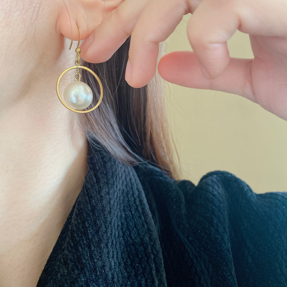 月光泡泡 -珍珠黃銅耳環-可改夾 第7張的照片