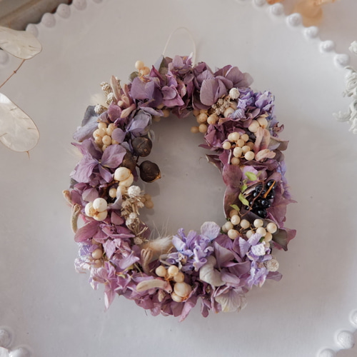 紫陽花と小花のリース 紫陽花と小花のリース