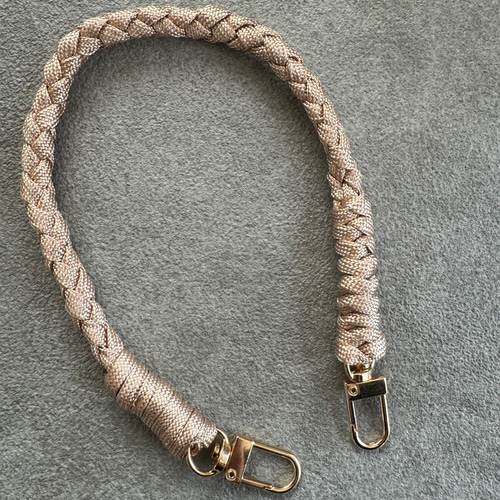 slimパラコードのショートストラップ shiny beige ネックストラップ 