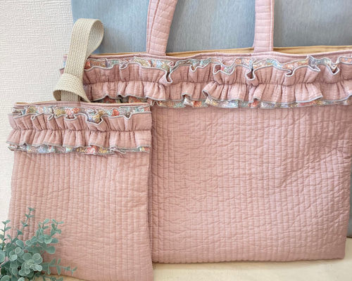 小花柄フリル付きヌビレッスンバッグ　ピンク フリルがかわいいレッスンバッグ♪ヌビバッグ♪大人のサブバッグにも