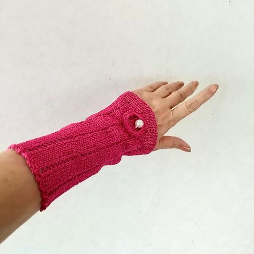 ショッキングピンク シルクの アームウォーマー 手袋・ミトン shi-ma