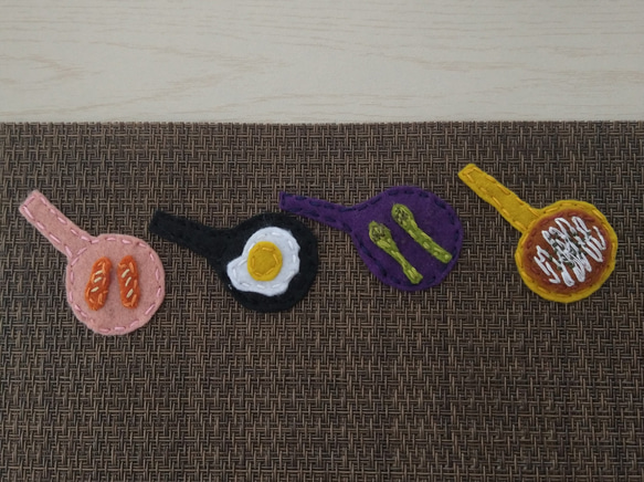 I LOVE FOODS フェルト手刺繍ランチョンマット 3枚目の画像