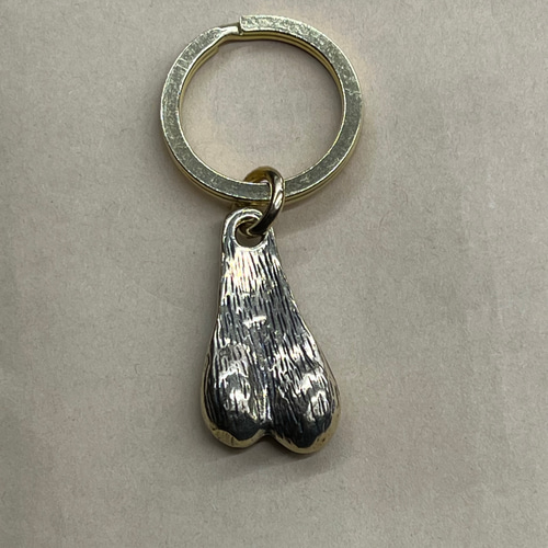 1個 ブルズボール 牛 睾丸 バンパーナッツ トラックナッツ 真鍮 キー