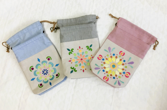 刺繍のスマホショルダー・巾着タイプ（ピンク） 12枚目の画像