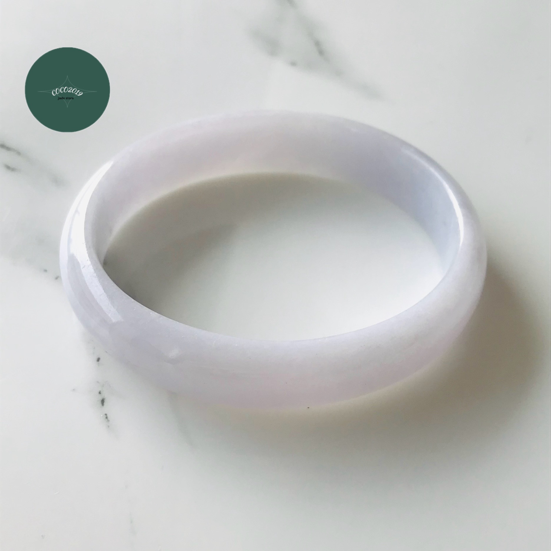 【B55-10】ジェイド　翡翠　ヒスイ　バングル　一点もの　希少　ミャンマー産　ライトラベンダー　貴妃型　楕円形