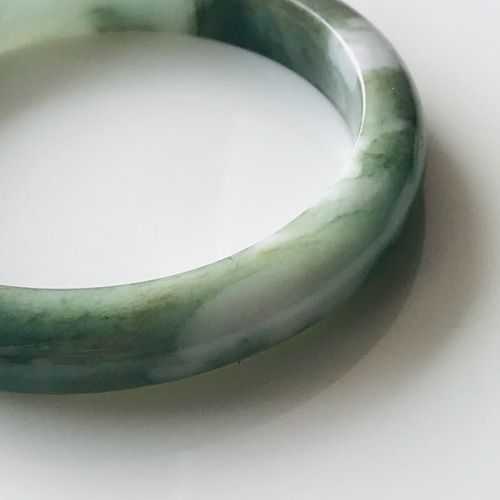 B310-099】ジェイド 翡翠 ヒスイ バングル 一点もの 希少 ミャンマー産