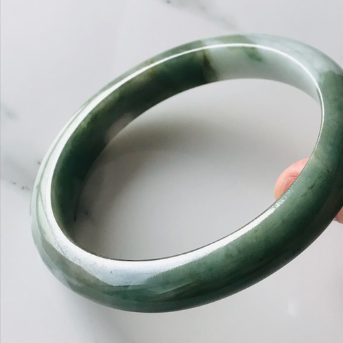 B310-099】ジェイド 翡翠 ヒスイ バングル 一点もの 希少 ミャンマー産