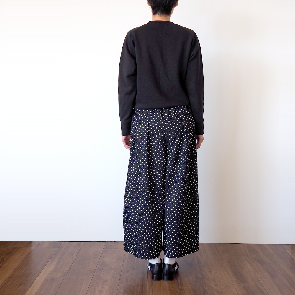 ワイドパンツ　コットンレーヨン　(ドット柄）
