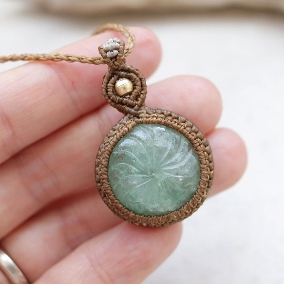 カービングアベンチュリン天然石マクラメネックレスmac369エスニックアジアンエキゾチックなアクセサリー 10枚目の画像