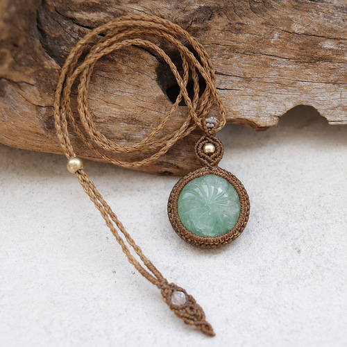 ヒマラヤゴールドアゼツライト・アベンチュリンのマクラメネックレス ヒマラヤゴールドアゼツライト・アベンチュリンのマクラメネックレス